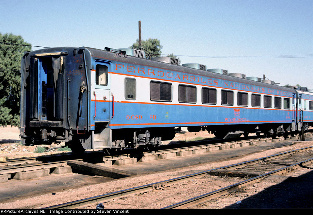 Nationales de Mexico coach #6089 on former SBC